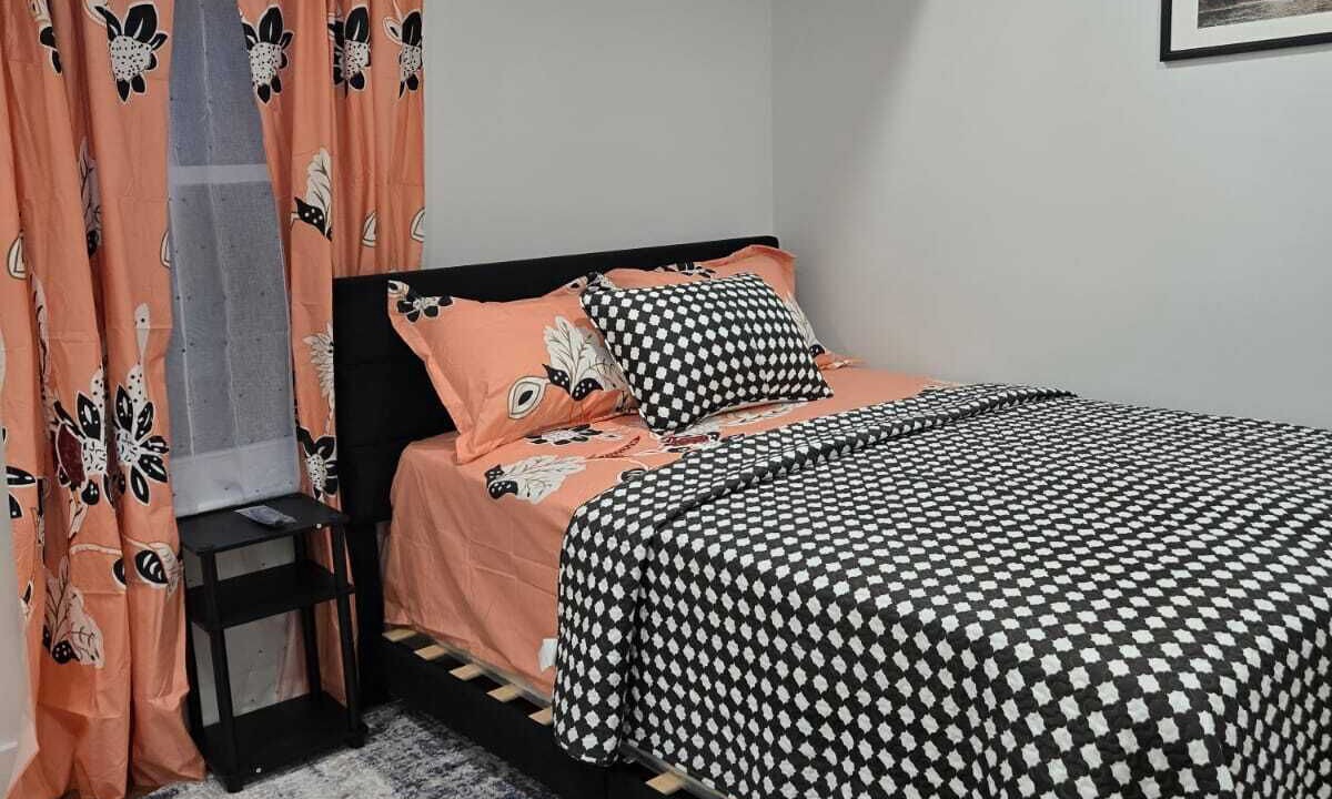 Photo of Bedroom in Newark