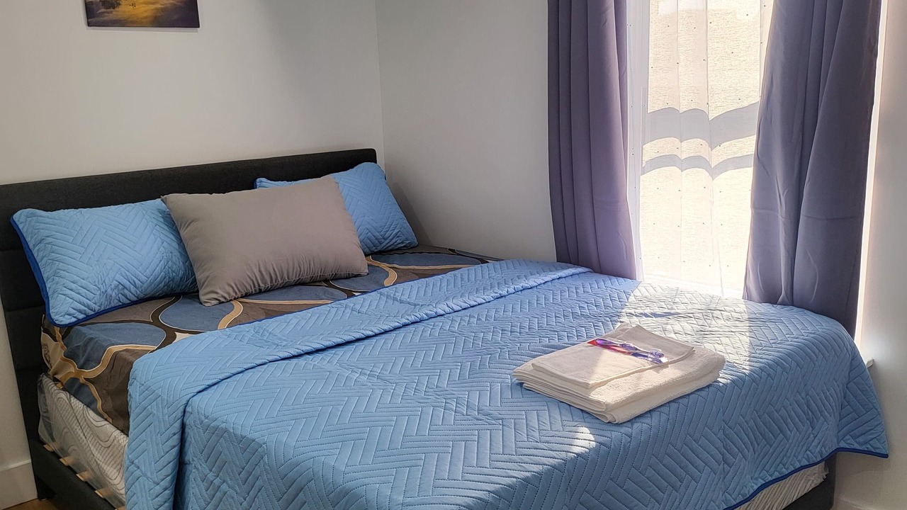 Photo of Bedroom in Newark