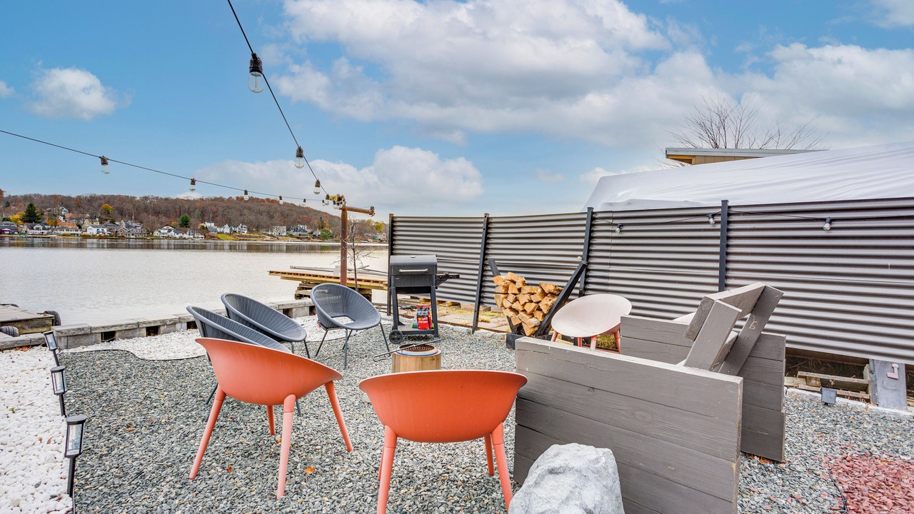 Photo of Patio Balcony in Lake Hopatcong