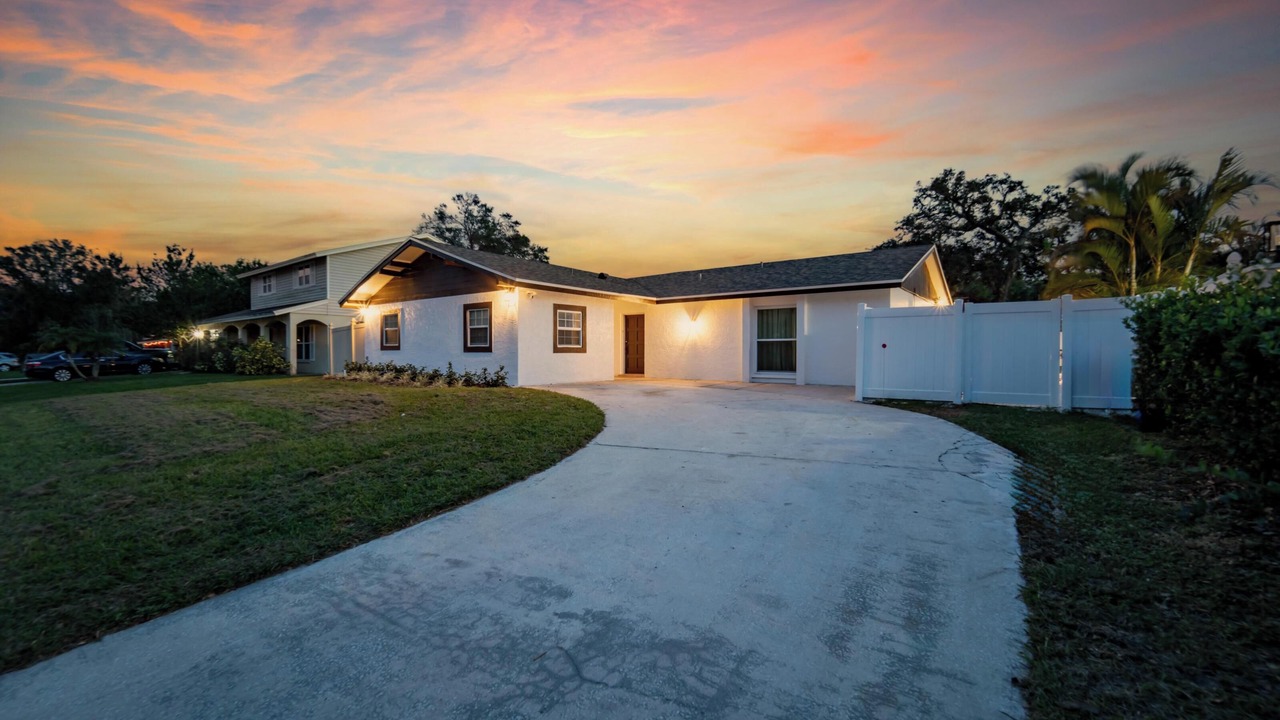 Photo of Outdoor in Egypt Lake-Leto