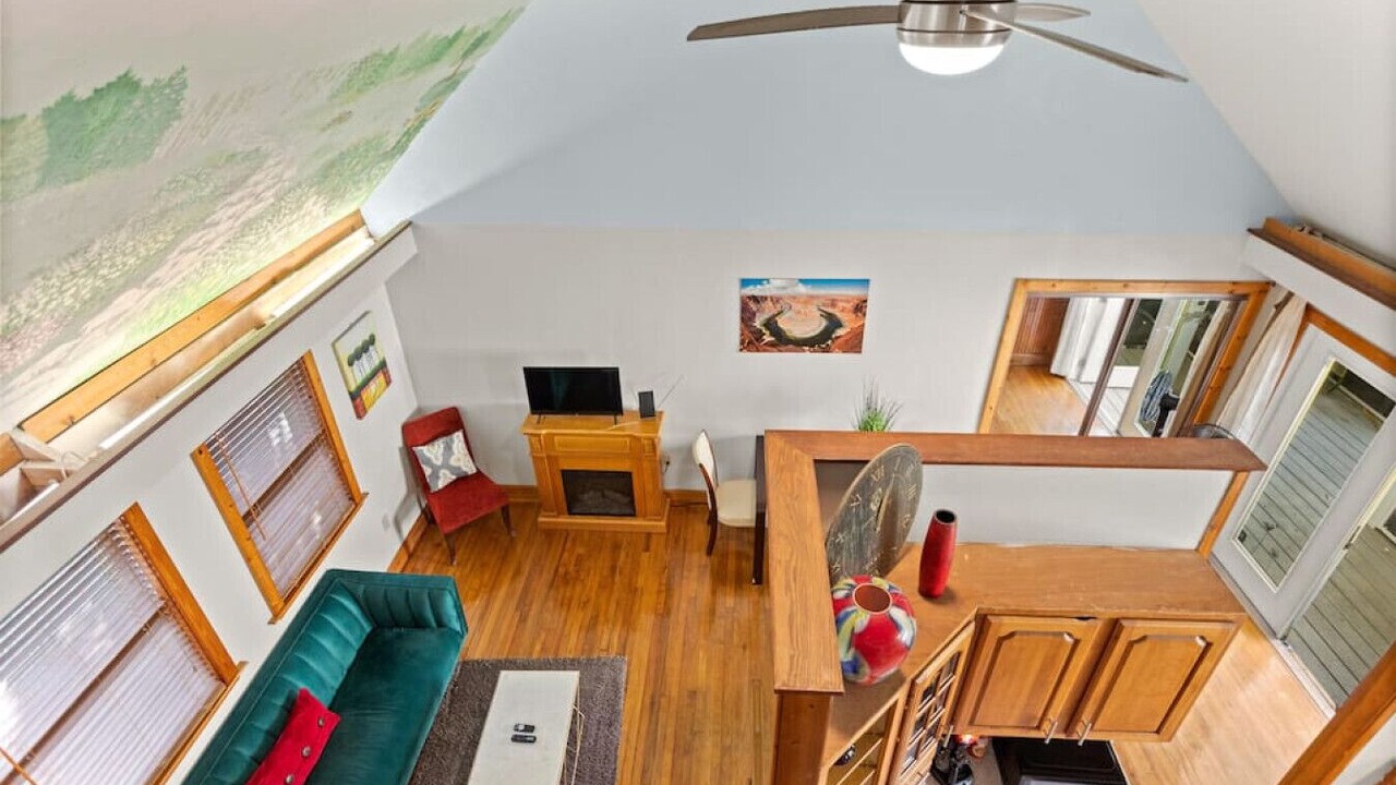 Photo of Livingroom in Gainesville