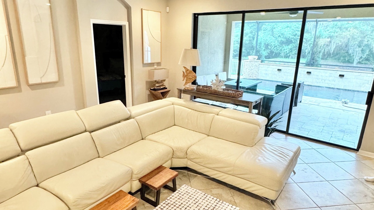 Photo of Livingroom in Wesley Chapel