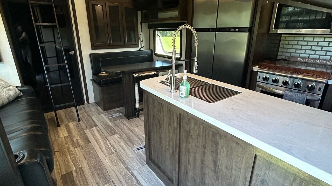 Photo of Kitchen in Yankeetown