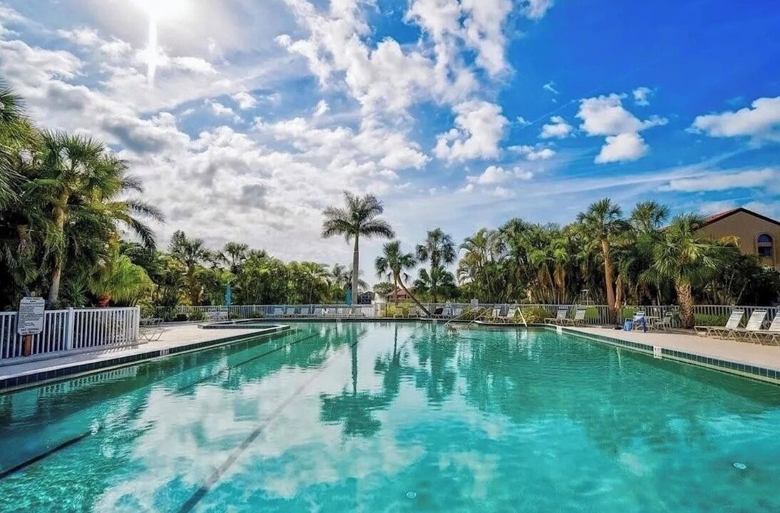 Photo of Outdoor in Gulf Gate Estates