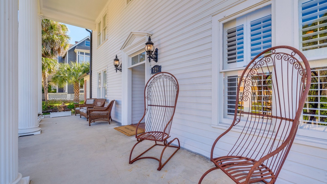 Photo of Patio Balcony in Historic District