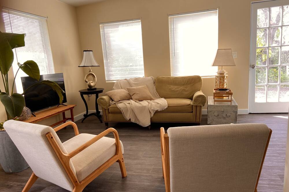 Photo of Livingroom in Park East