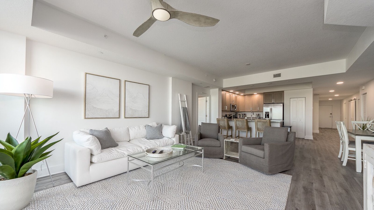 Photo of Livingroom in Island Estate