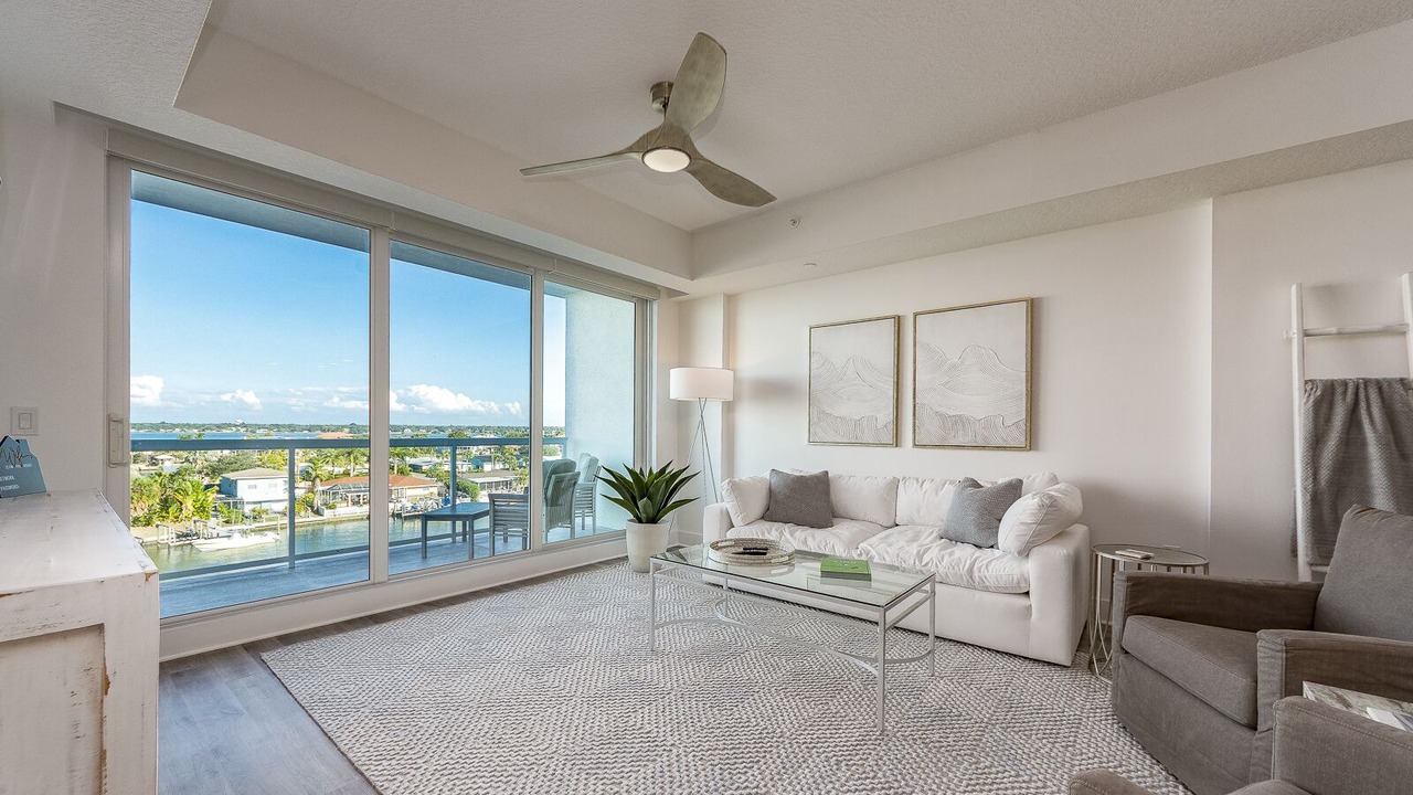 Photo of Livingroom in Island Estate