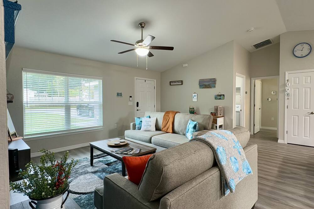 Photo of Livingroom in Dunnellon