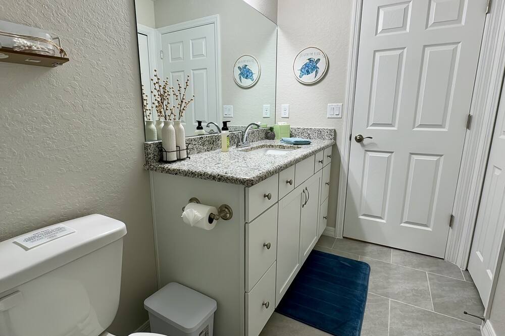 Photo of Bathroom in Dunnellon