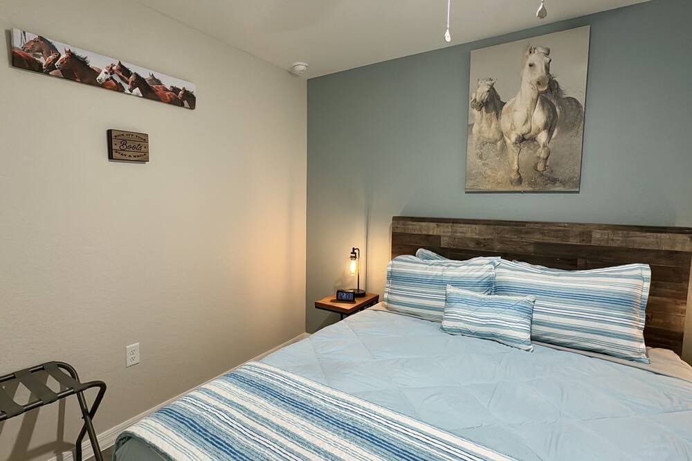Photo of Bedroom in Dunnellon