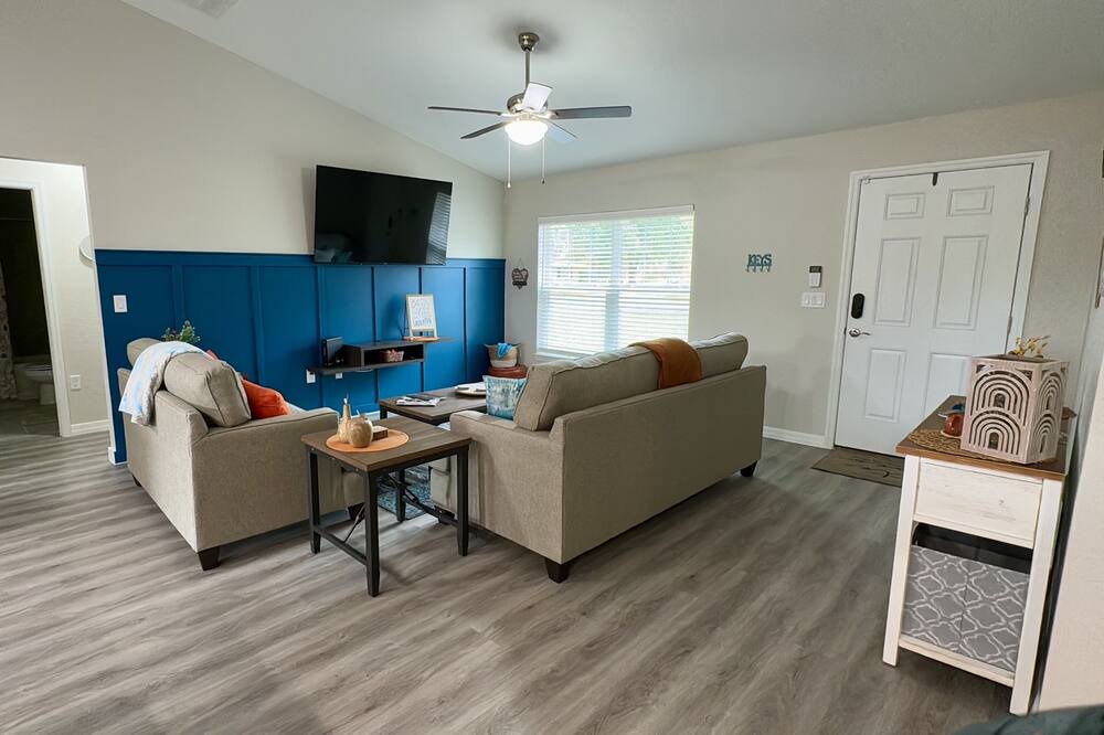 Photo of Livingroom in Dunnellon