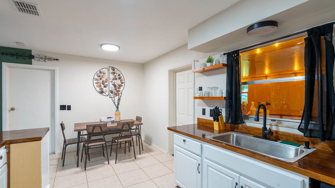 Photo of Kitchen in Buena Ventura Lakes