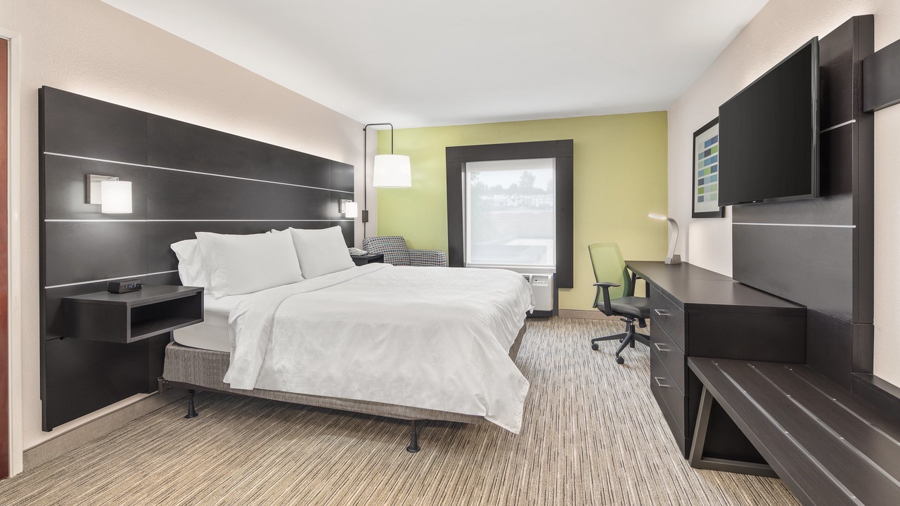 Photo of Bedroom in Duncan