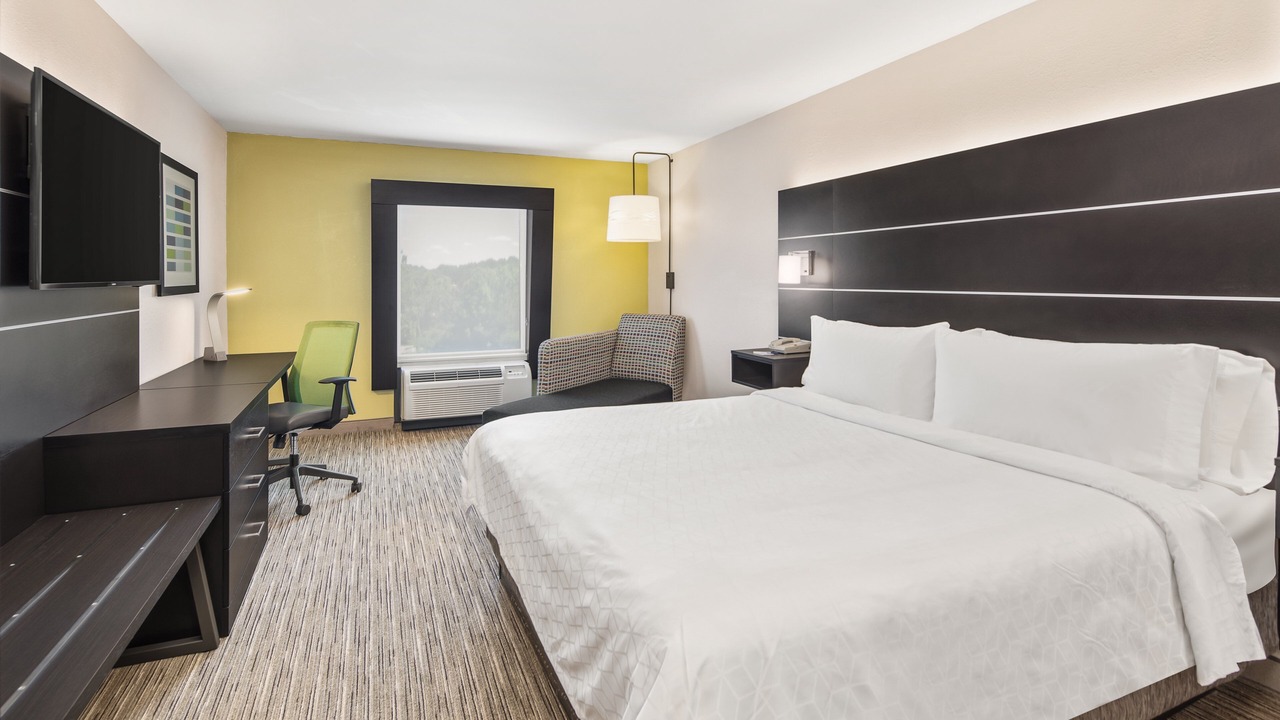Photo of Bedroom in Duncan