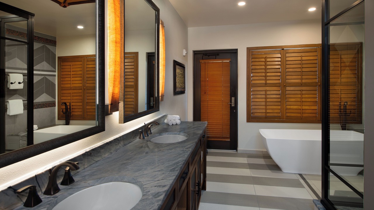 Photo of Bathroom in Bay Lake