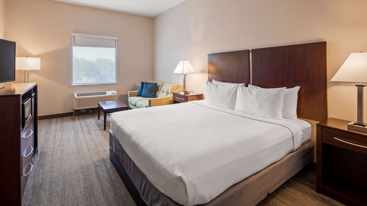 Photo of Bedroom in Swann Estates