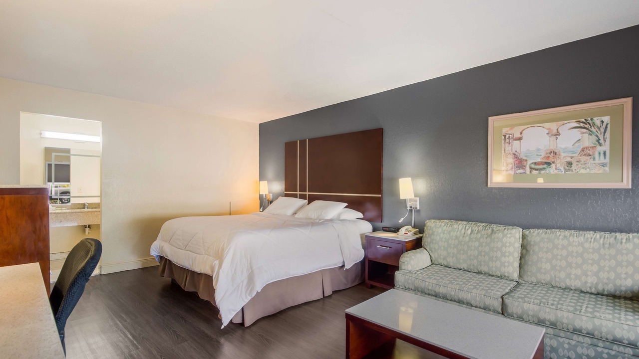 Photo of Bedroom in Indian Beach Sapphire Shores