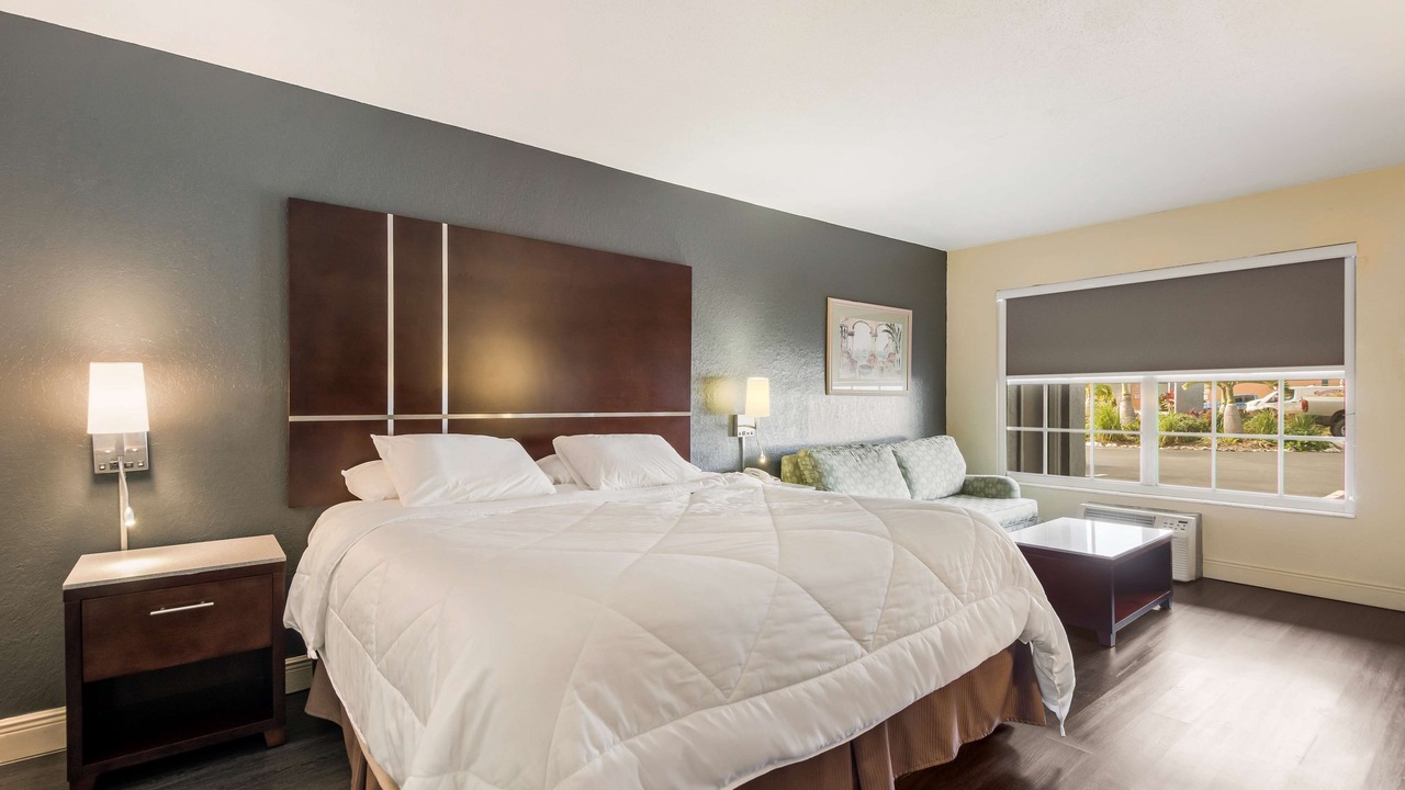 Photo of Bedroom in Indian Beach Sapphire Shores