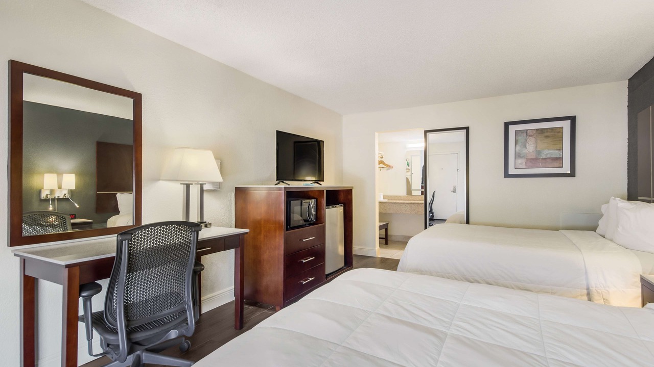 Photo of Bedroom in Indian Beach Sapphire Shores