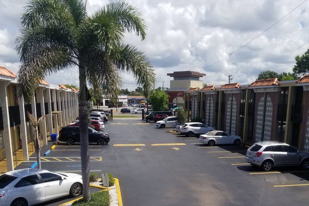 Photo of Outdoor in Golfview