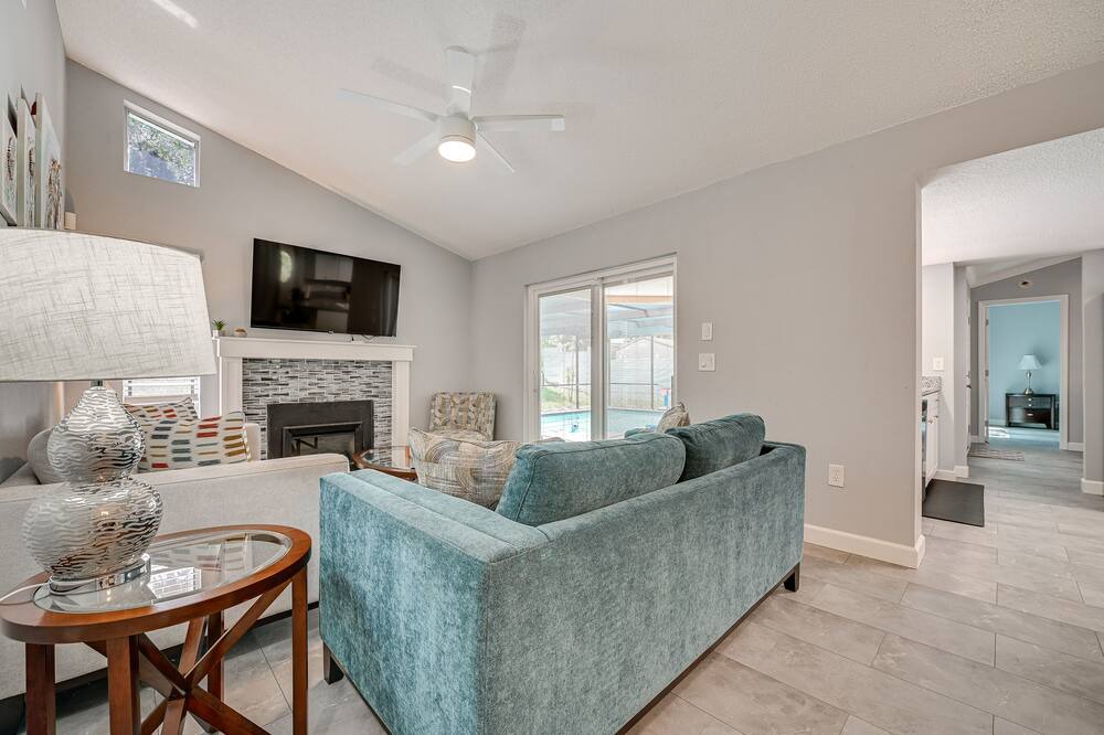 Photo of Livingroom in Orchid Lake Village
