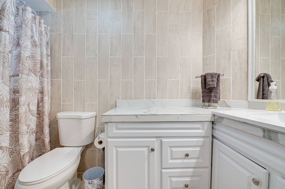 Photo of Bathroom in Orchid Lake Village