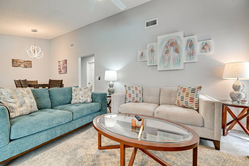 Photo of Livingroom in Orchid Lake Village