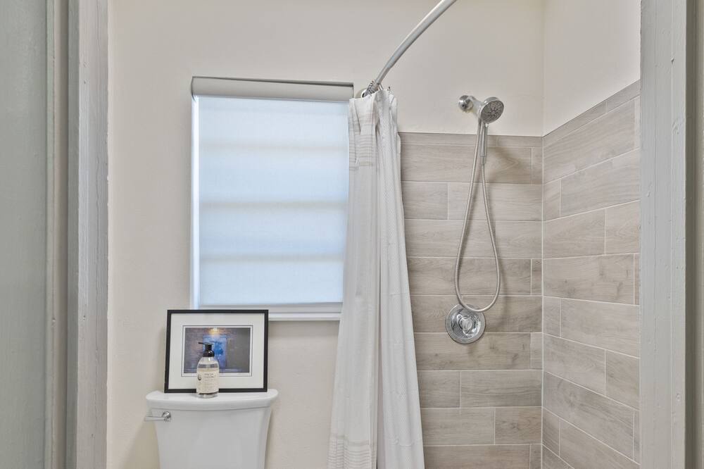 Photo of Bathroom in Pinellas Point
