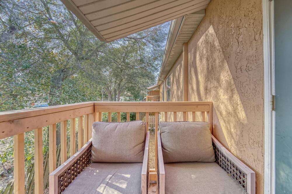 Photo of Patio Balcony in University