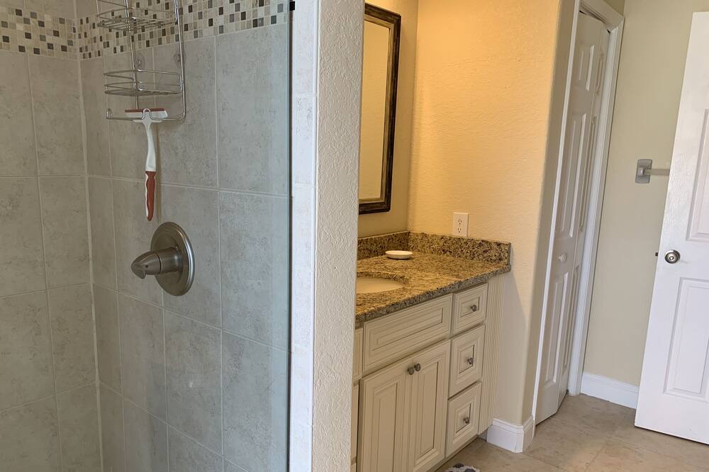 Photo of Bathroom in Apollo Beach