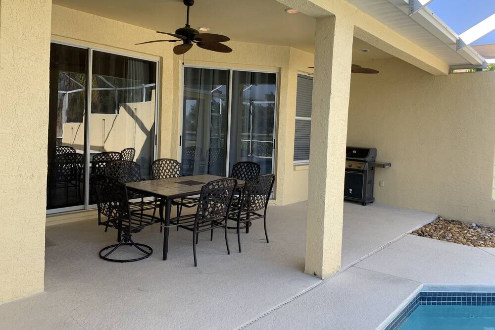 Photo of Patio Balcony in Apollo Beach