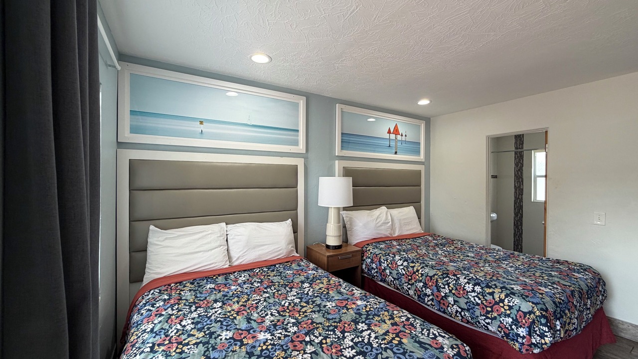 Photo of Bedroom in Indian Beach Sapphire Shores