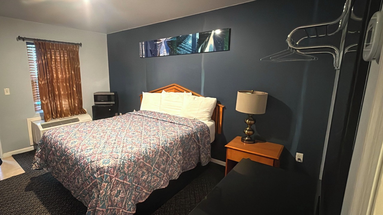 Photo of Bedroom in Howell