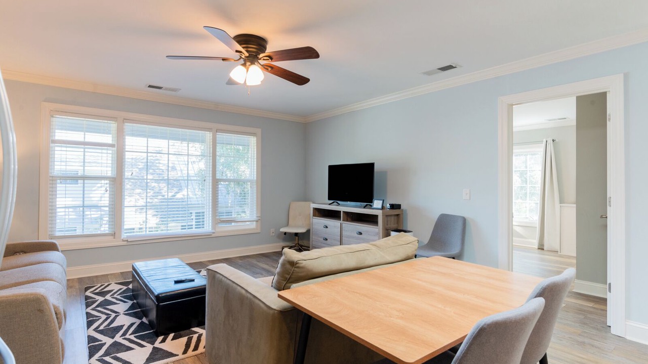 Photo of Livingroom in North Forest Beach