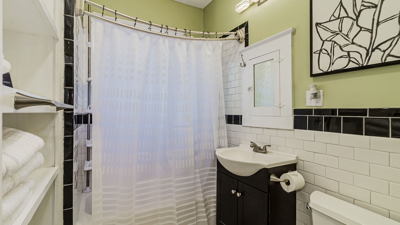 Photo of Bathroom in East Lake Morton