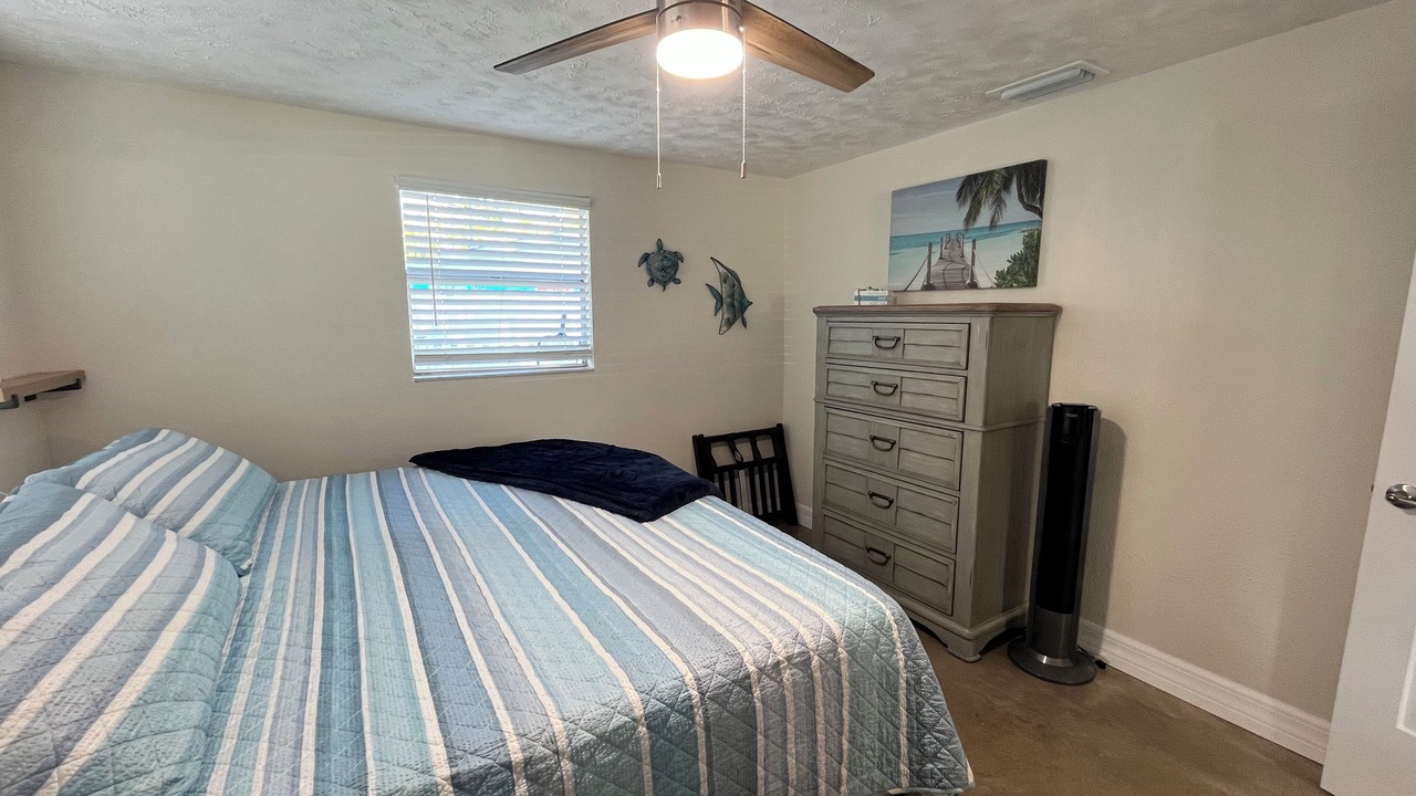 Photo of Bedroom in Weeki Wachee Gardens