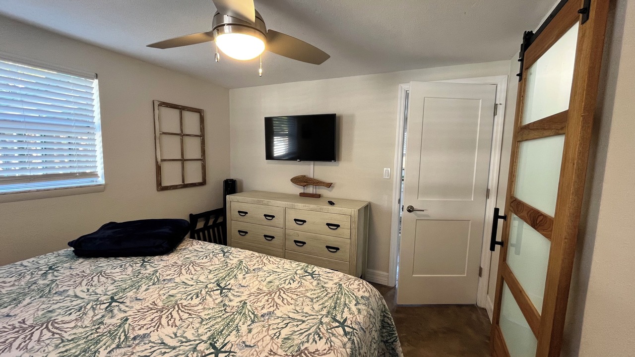 Photo of Bedroom in Weeki Wachee Gardens