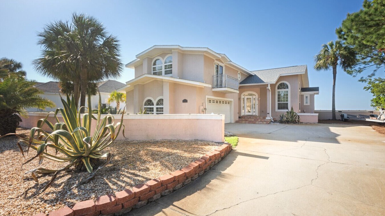 Photo of Outdoor in Gulf Breeze