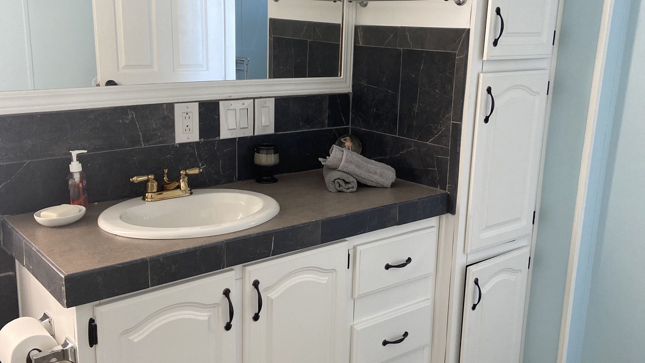 Photo of Bathroom in Egypt Lake-Leto
