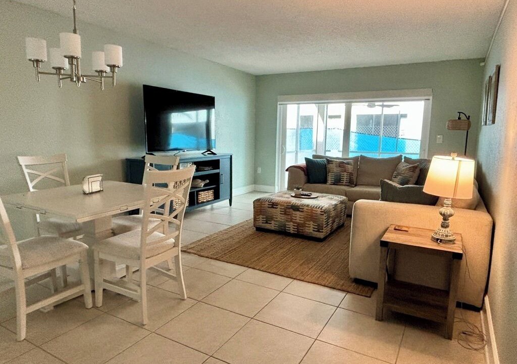 Photo of Livingroom in North Redington Beach