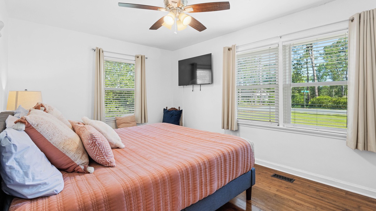 Photo of Bedroom in Valdosta