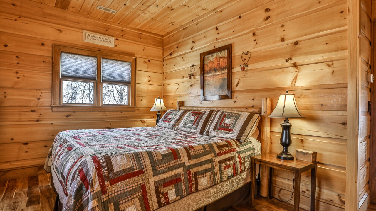 Photo of Bedroom in Mineral Bluff