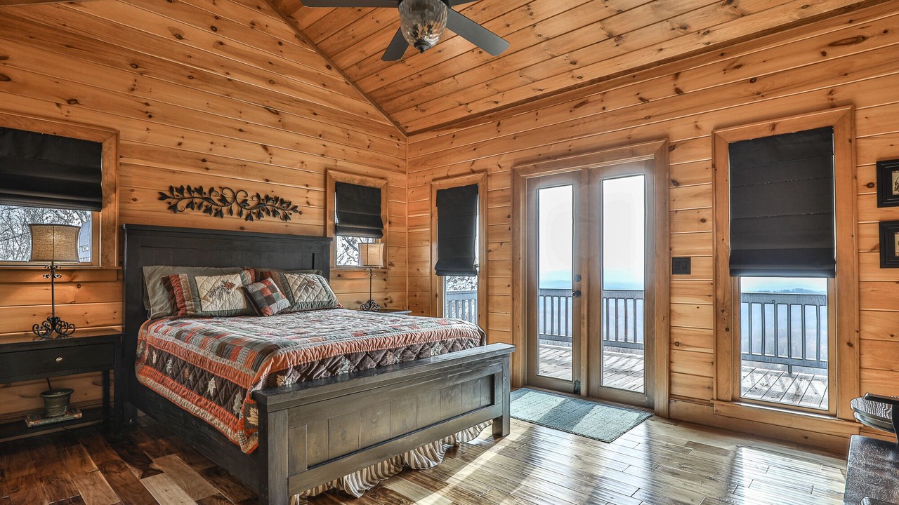 Photo of Bedroom in Mineral Bluff