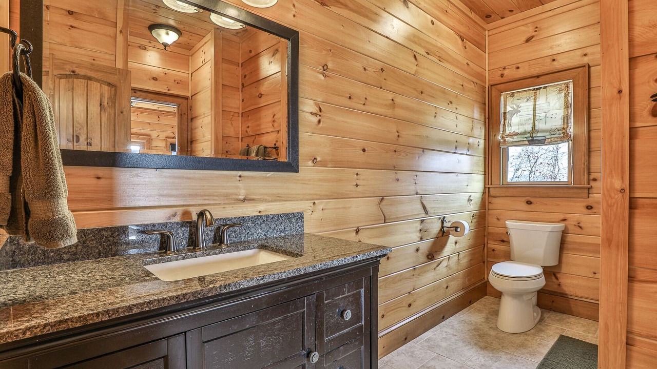 Photo of Bathroom in Mineral Bluff