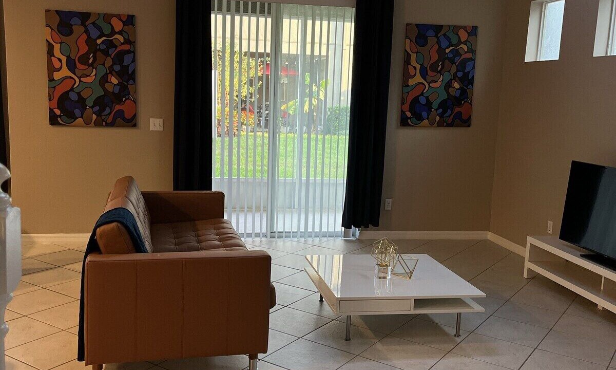 Photo of Livingroom in Ocoee