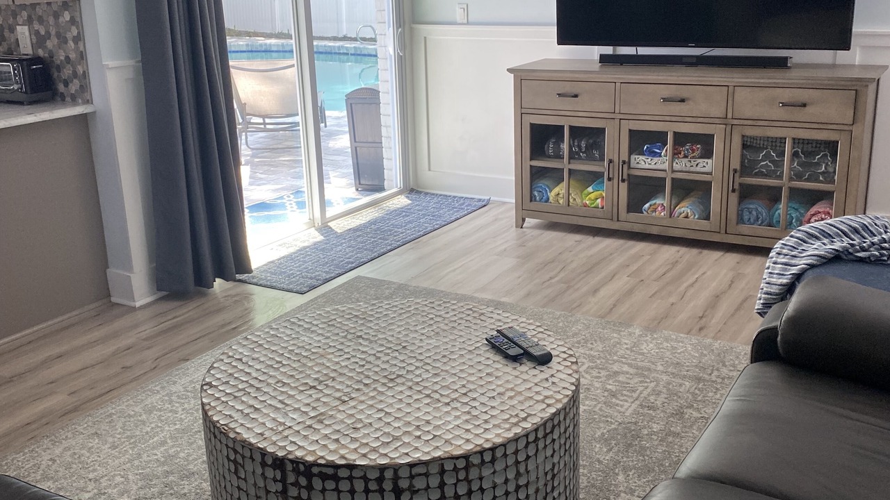 Photo of Livingroom in Dolphin's Cove