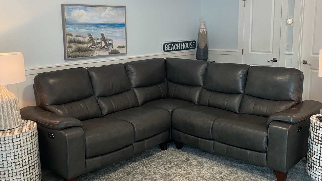 Photo of Livingroom in Dolphin's Cove