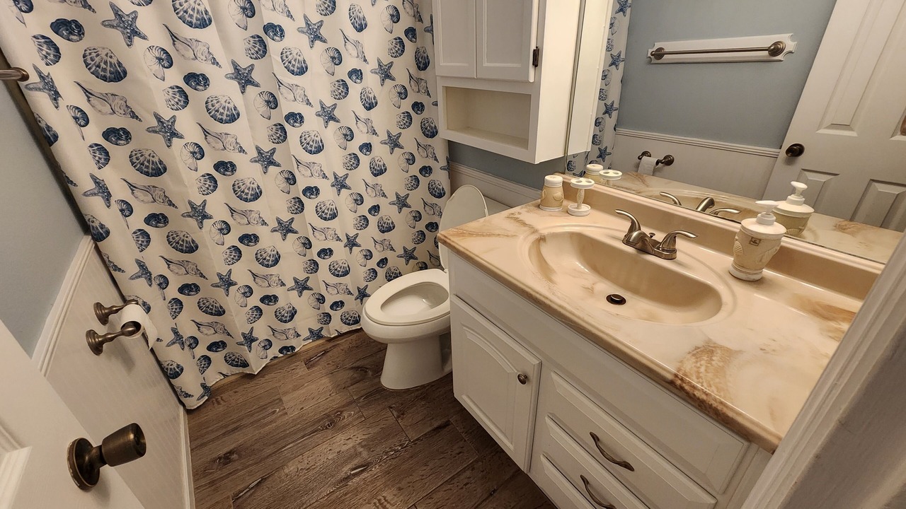 Photo of Bathroom in Holiday Beach