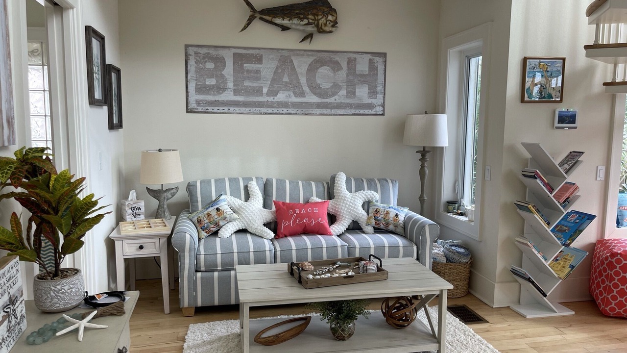 Photo of Livingroom in New Smyrna Beach